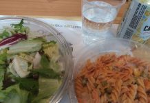 Repas semi-copieux crudités pâtes