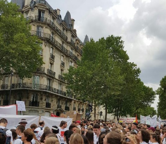 Manifestation des Masseurs-Kinésithérapeutes à Paris